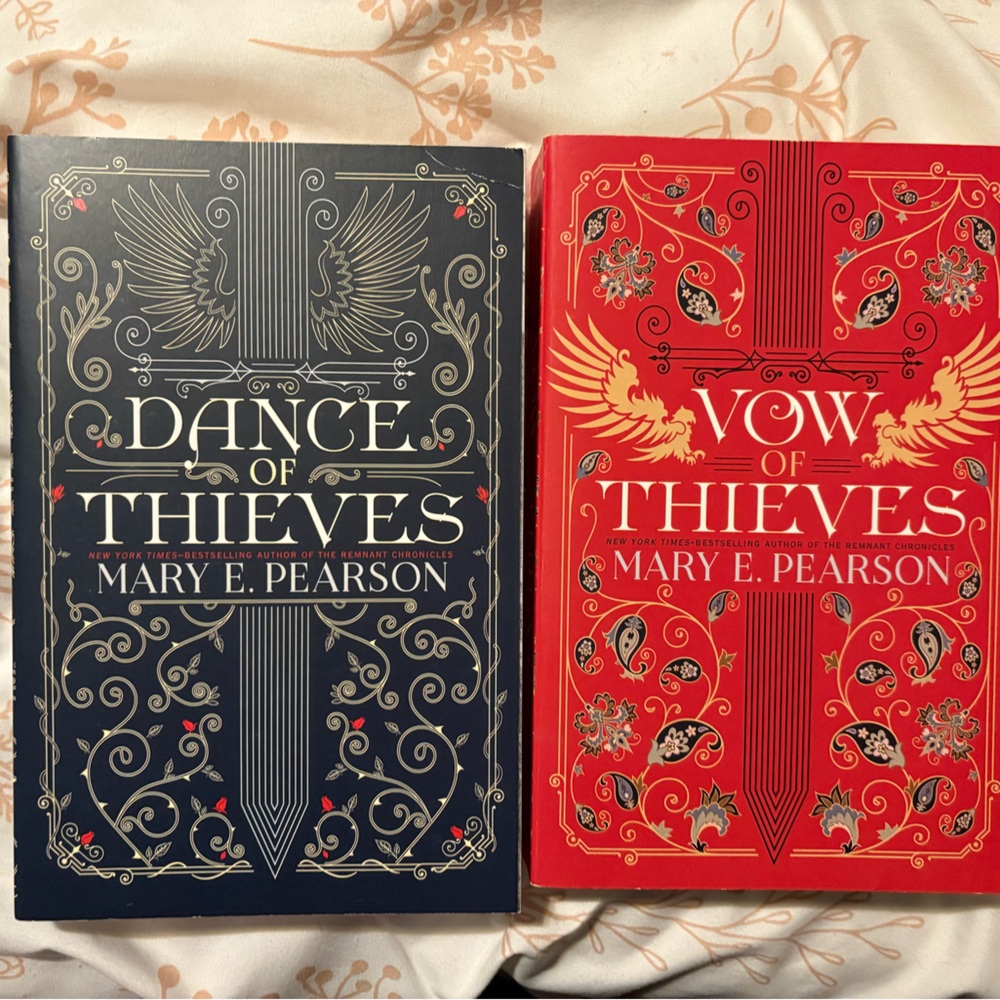 Dance of Thieves book bundle